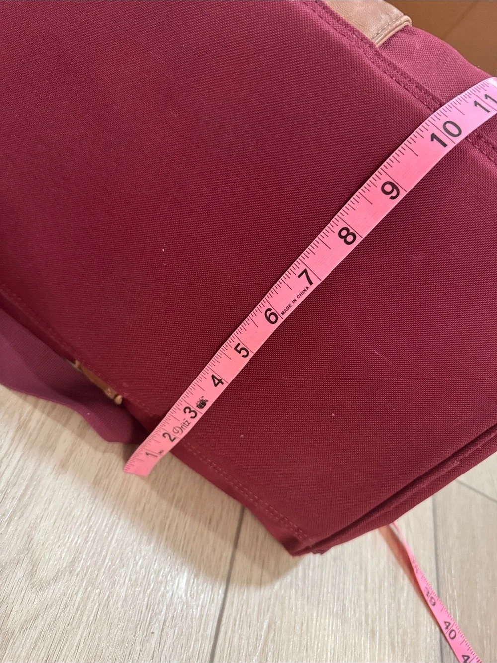 Herschel Novel Duffle Bag Weekender Retail: $120 Vacation Travel Red